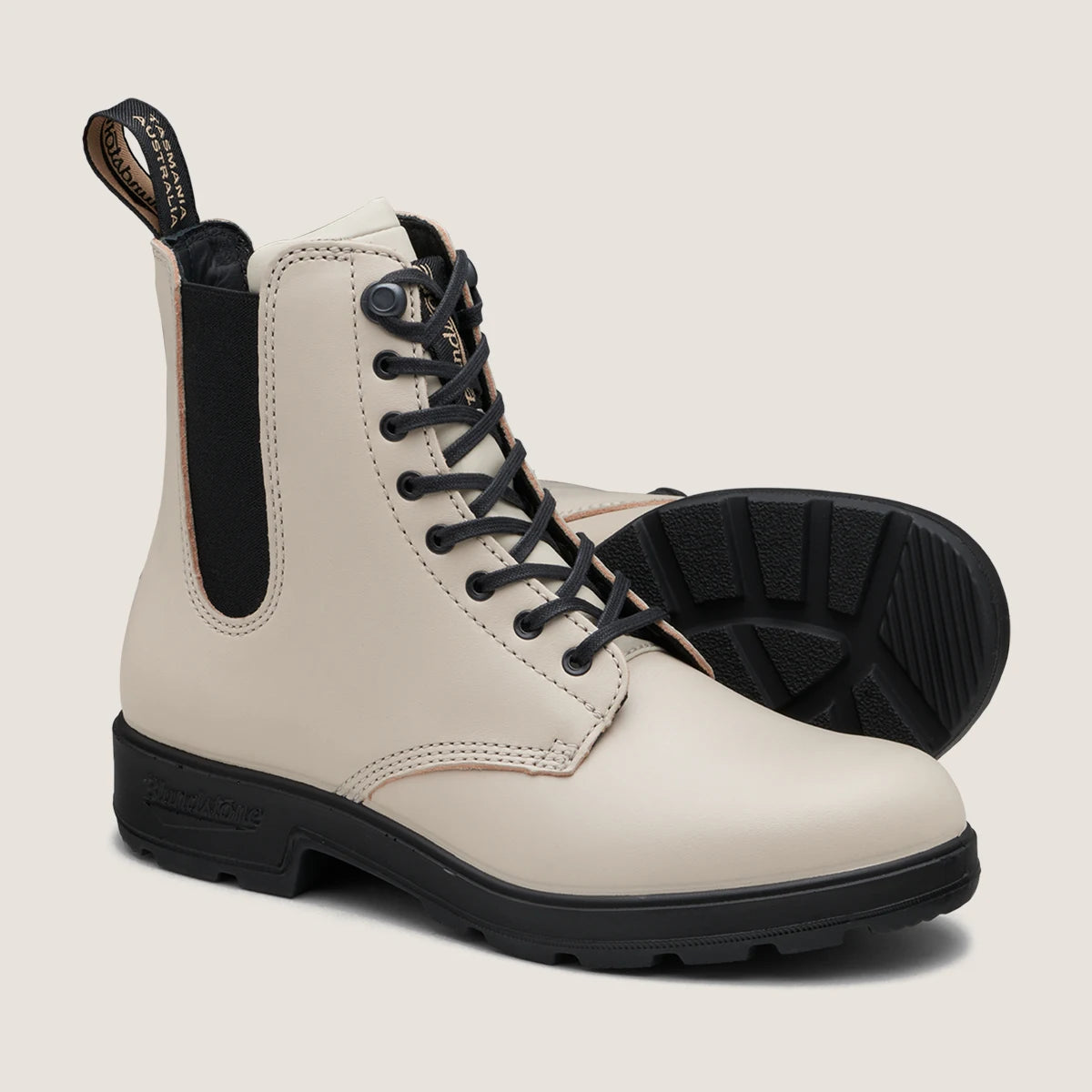 Blundstone 2025 with laces