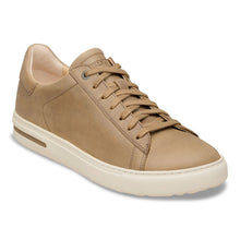 Beige sneaker with white sole 