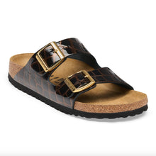 Brown arizona sandal with gold buckle 