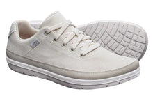 White Canvas lems sneaker 