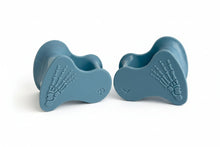 Pair of aqua toe spacers 