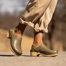 Dansko Baylor Clog - Ivy Calf