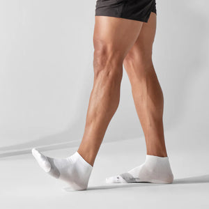 Feetures Elite Ultra Light Quarter Sock - White