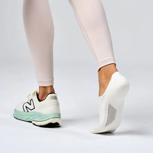Feetures Elite Light Cushion Invisible Sock - Bone