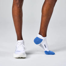 Feetures Elite Max Cushion Tab Sock - White Tide
