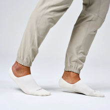 Feetures Elite Ultra Light Invisible Sock - Bone