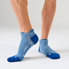 Feetures Plantar Fasciitis Light Cushion Tab Sock - Sapphire