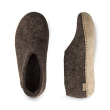 Pair of brown wool slippers 