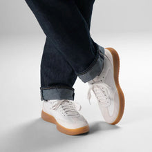Kizik Camden Shoe - White/Gum Rubber