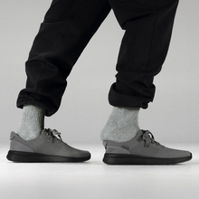 Kizik Lima 2 Shoe - Smoked Pearl/Black on feet 