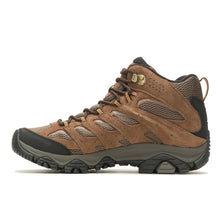 Men's brown hiking boot with black sole 
