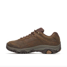 A brown leather low-top sneaker 