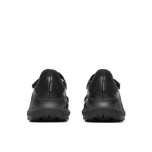 back of the heel black shoes 