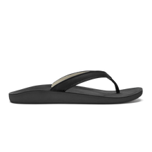 Black sandal with a thin strap 