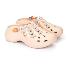 Beige clogs with woven design 