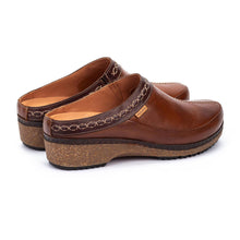 Brown leather clogs with cork sole 
