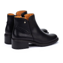 Black leather ankle boots with tan lining 