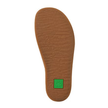 outsole of el naturalista walking sneaker 