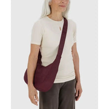 Baggu Medium Nylon Crescent Bag - Mahagony